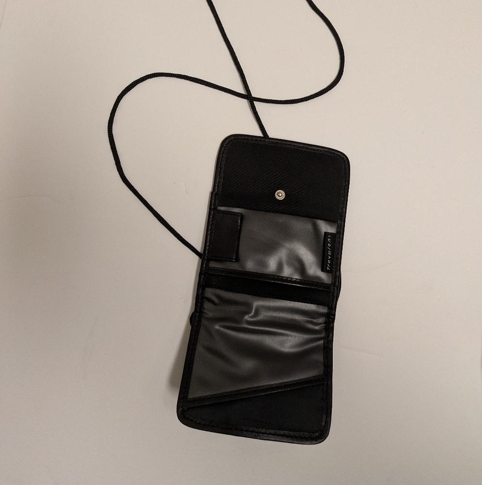 TRAVELON  Universal Holder Bag